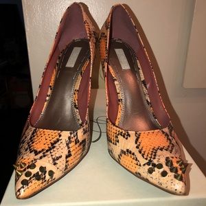 Rachel Roy Pumps